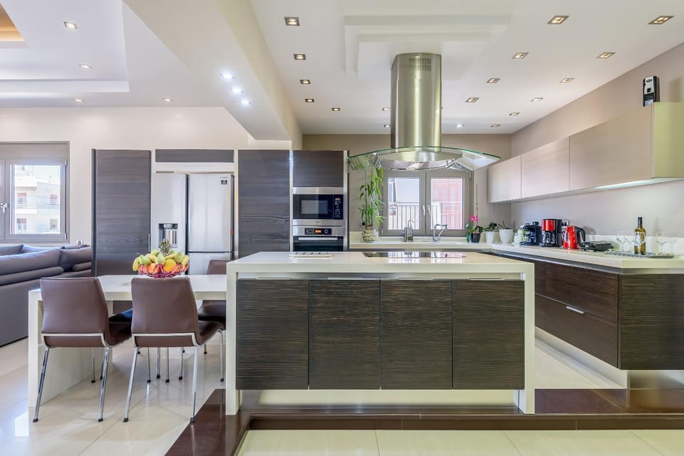 Evgenias Luxury Apartment with Rooftop Pool -Parking Apartment in Chania