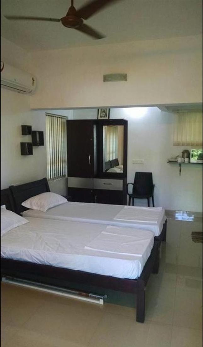 ABRU'S Holidays International Travelers Bed and Breakfast in Alappuzha
