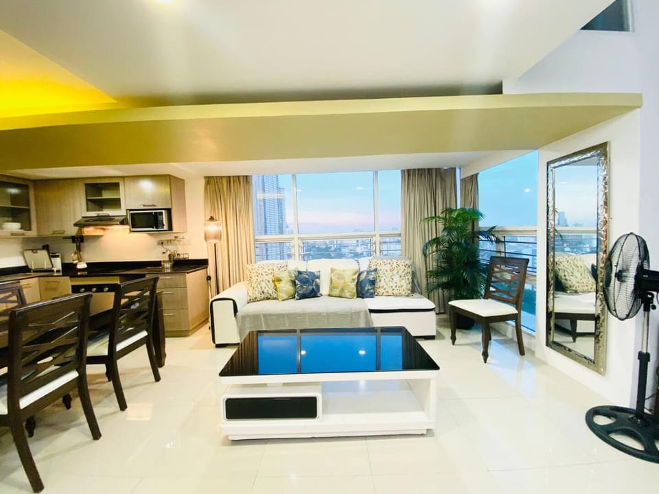 Cebu City Huge Lofts by P&J Apartment in Cebu City
