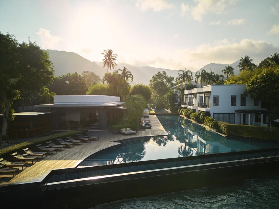 Property building, Restaurant/places to eat, Swimming pool