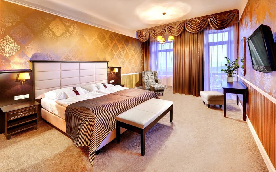Bathroom, Balcony/Terrace, Living room, Bedroom