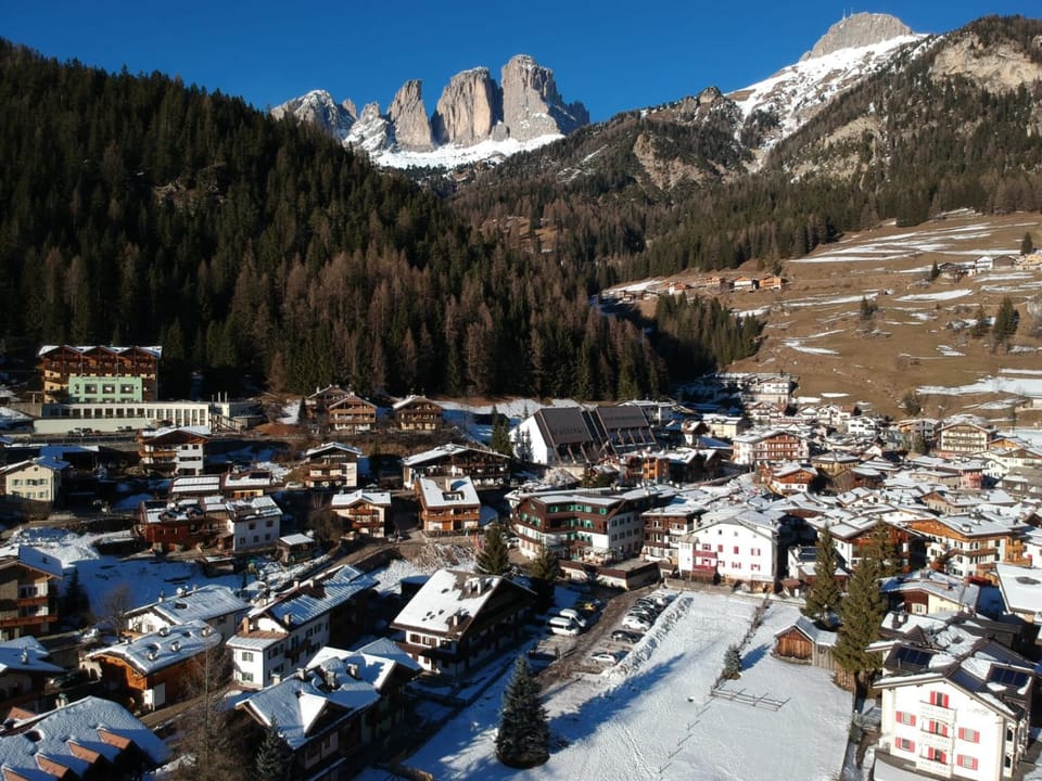 Neighbourhood, Bird's eye view, Winter