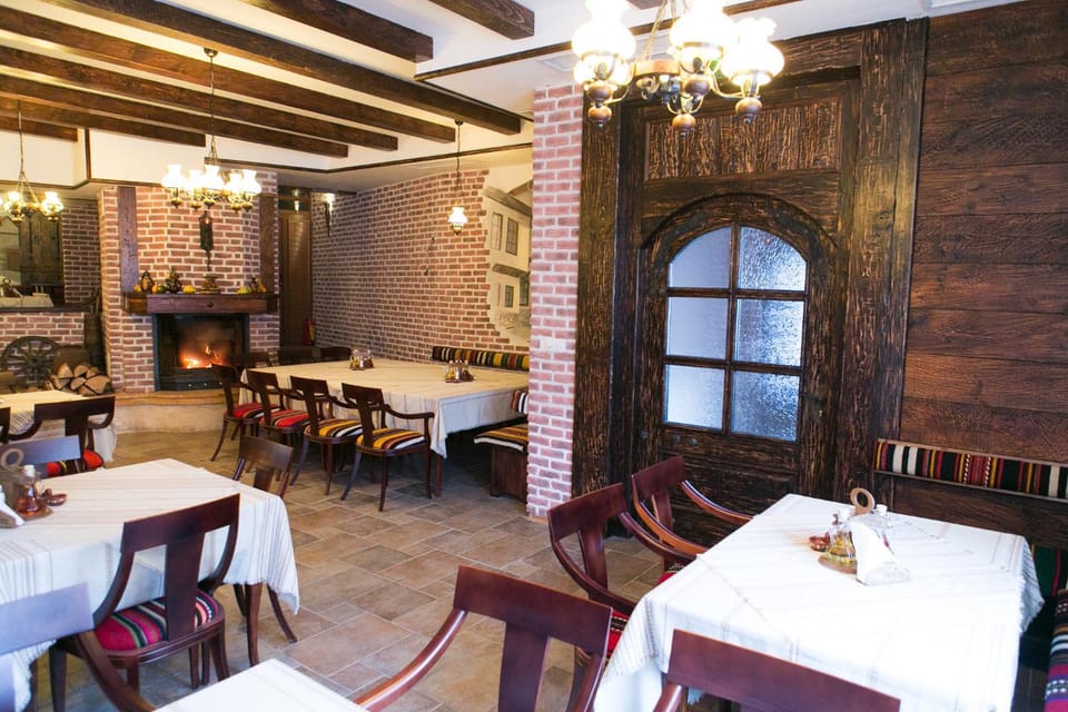 Restaurant/places to eat, Food and drinks