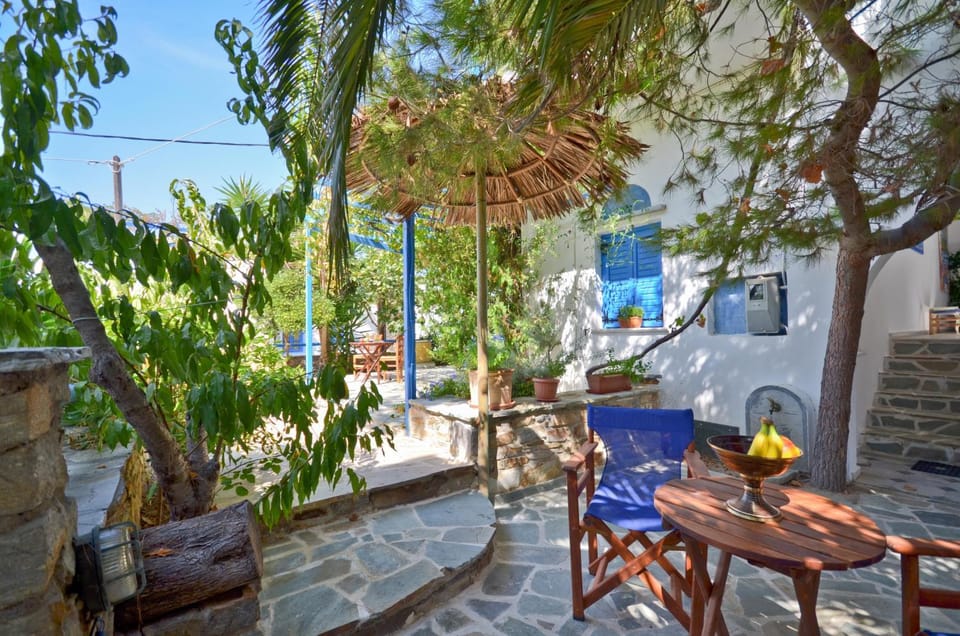 Inner courtyard view