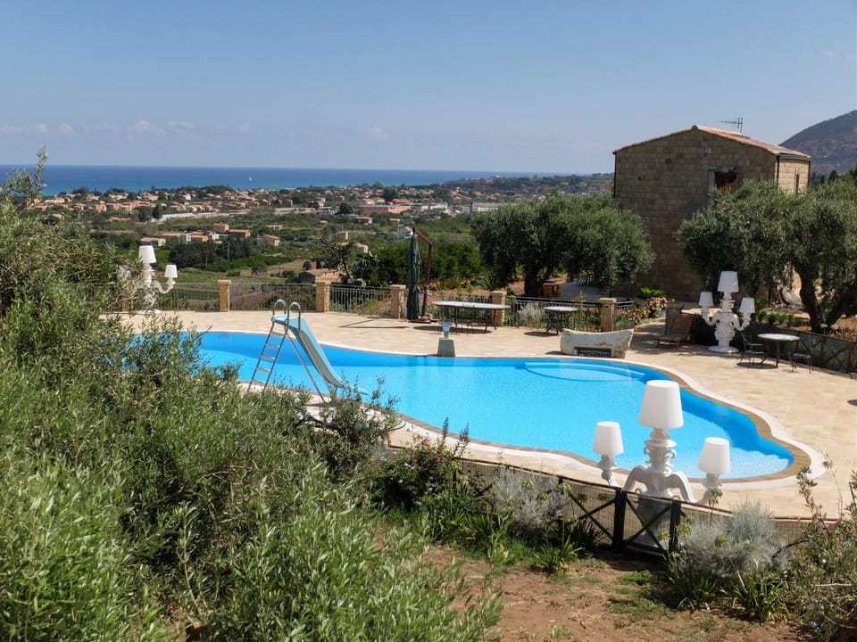 Bedroom, Pool view