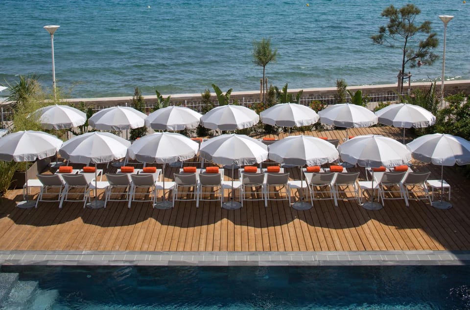 Grand Hotel Des Sablettes Plage, Curio Collection By Hilton Hotel in La Seyne-sur-Mer