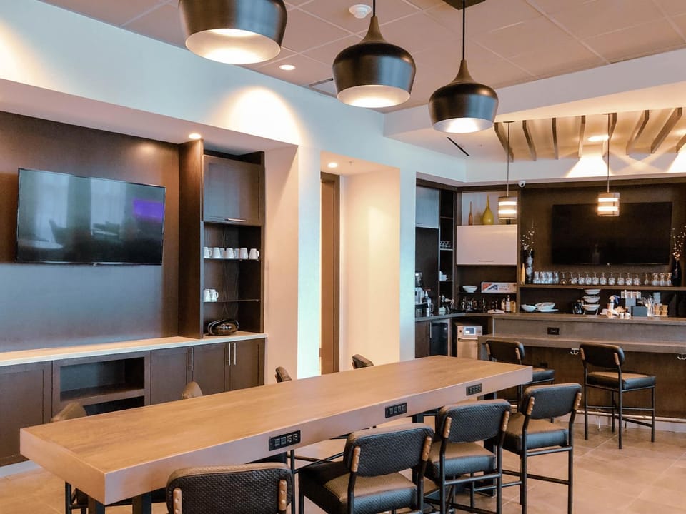 Lounge or bar, Dining area