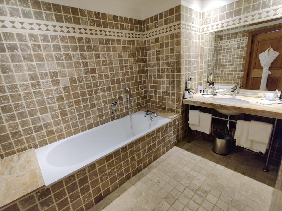 Bathroom, Bath