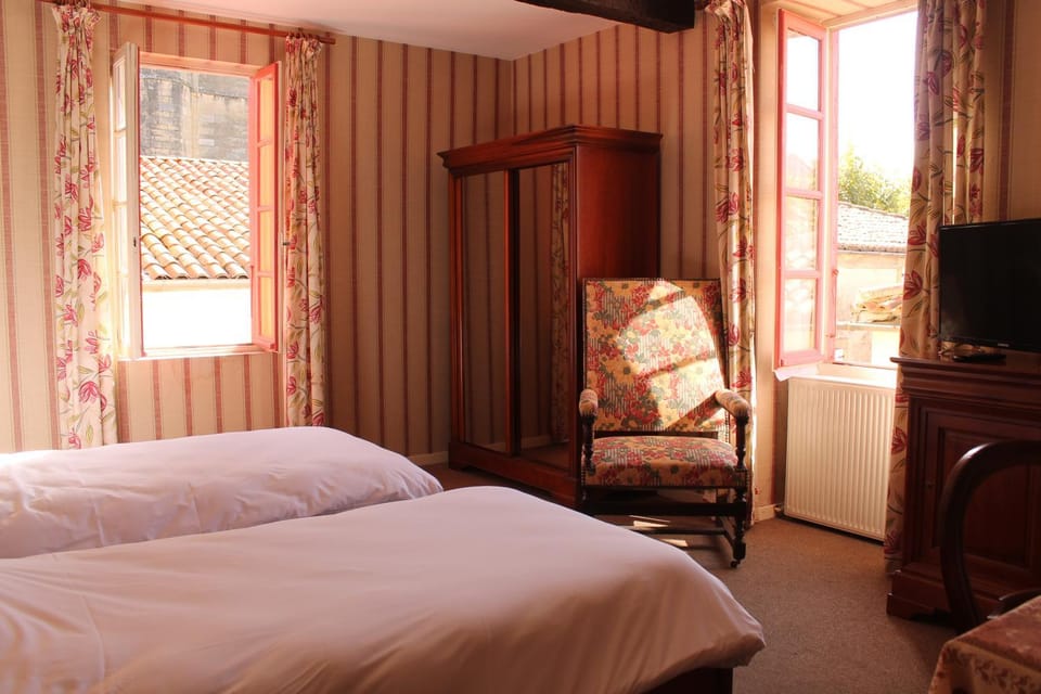 Hôtel Le Commerce Hotel in Occitanie