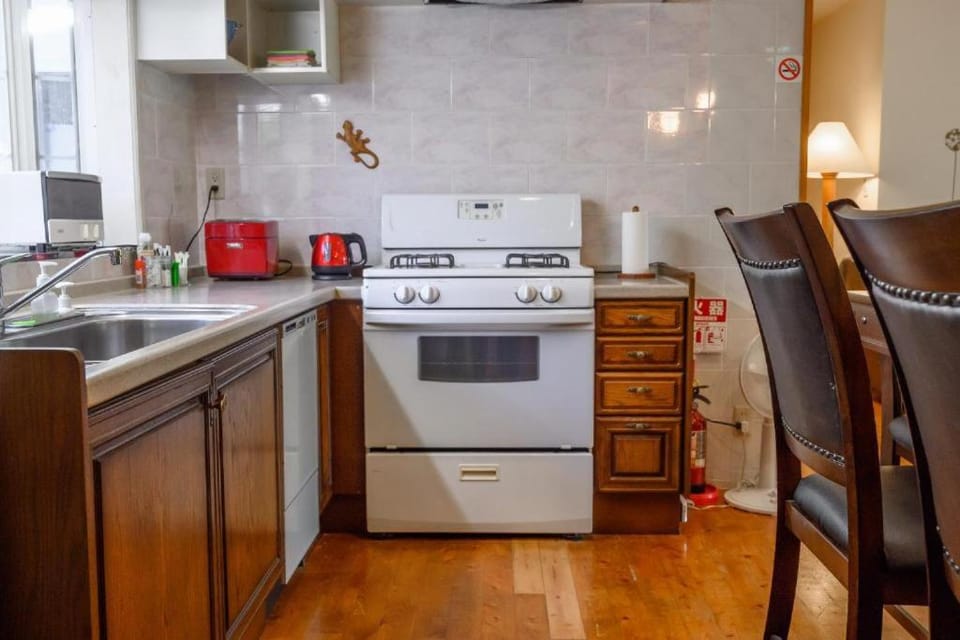 Kitchen or kitchenette, kitchen, kitchen