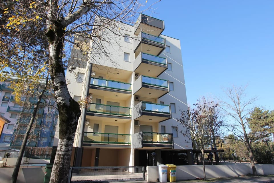 Property building, Facade/entrance, Neighbourhood