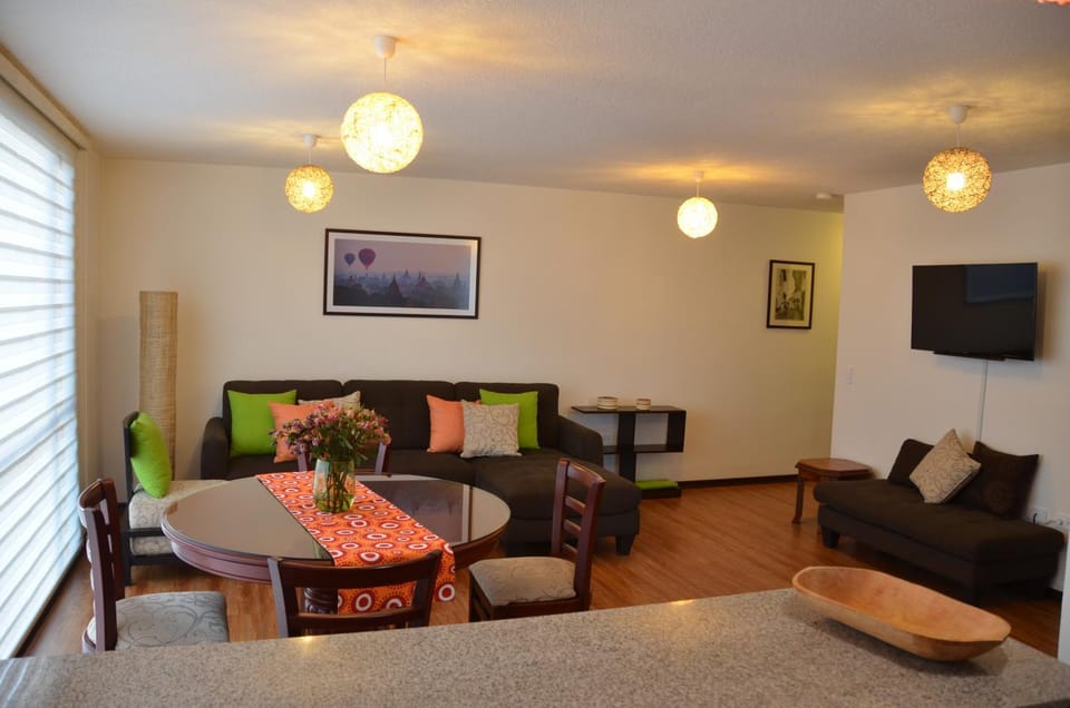 TV and multimedia, Living room, Dining area