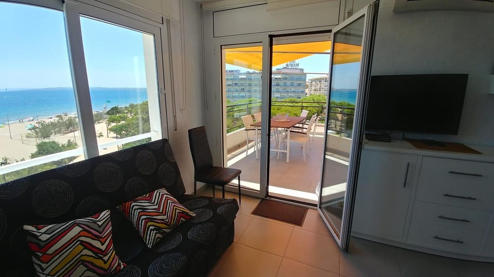 Balcony/Terrace, Seating area, Beach