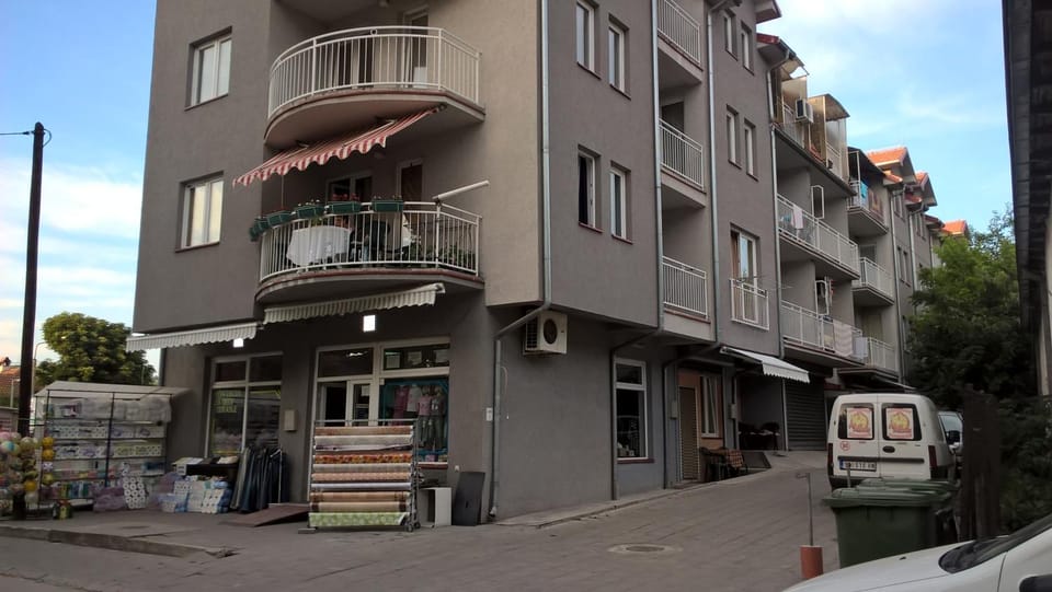 Property building, Facade/entrance