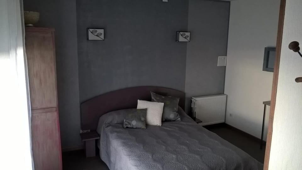 Chambre en Havre de paix Country House in Limoges