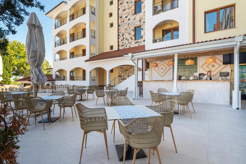 Lobby or reception, Lounge or bar