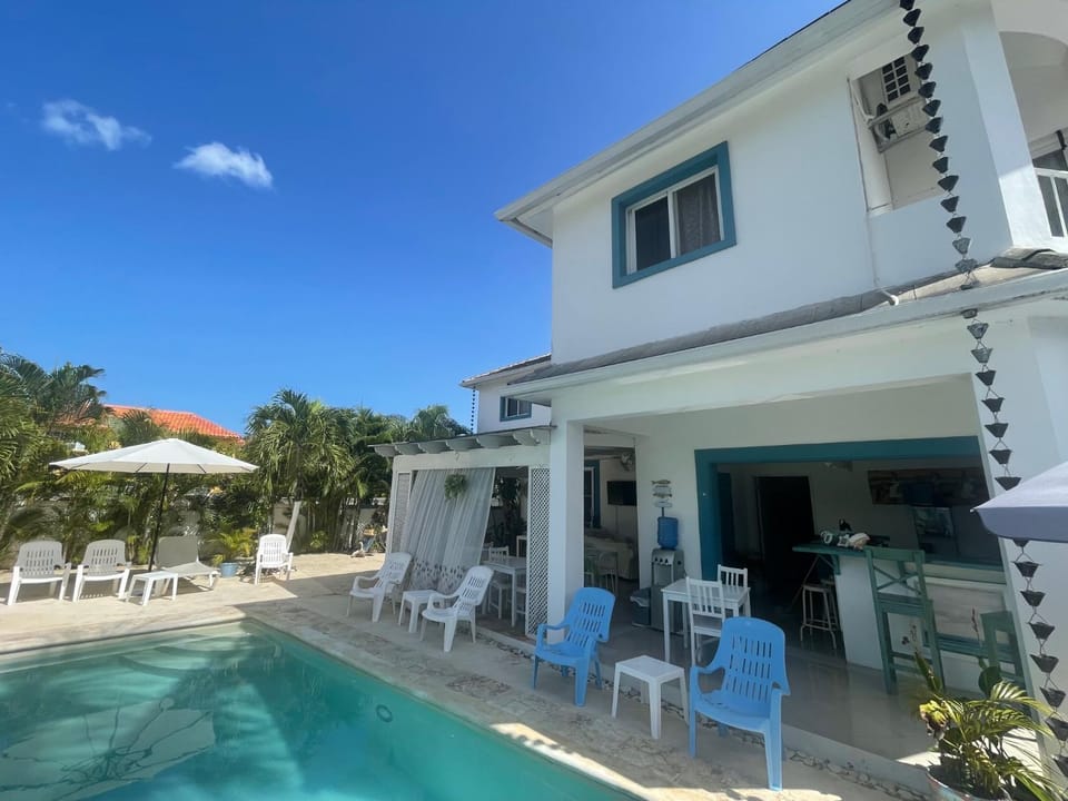Property building, Patio, Swimming pool