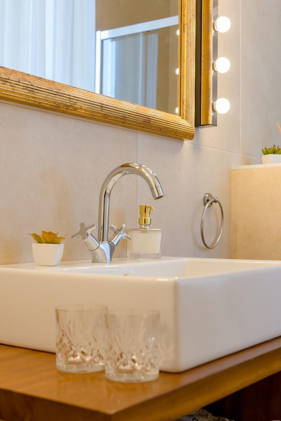 Deluxe Rooms Tramonto Bed and Breakfast in Split