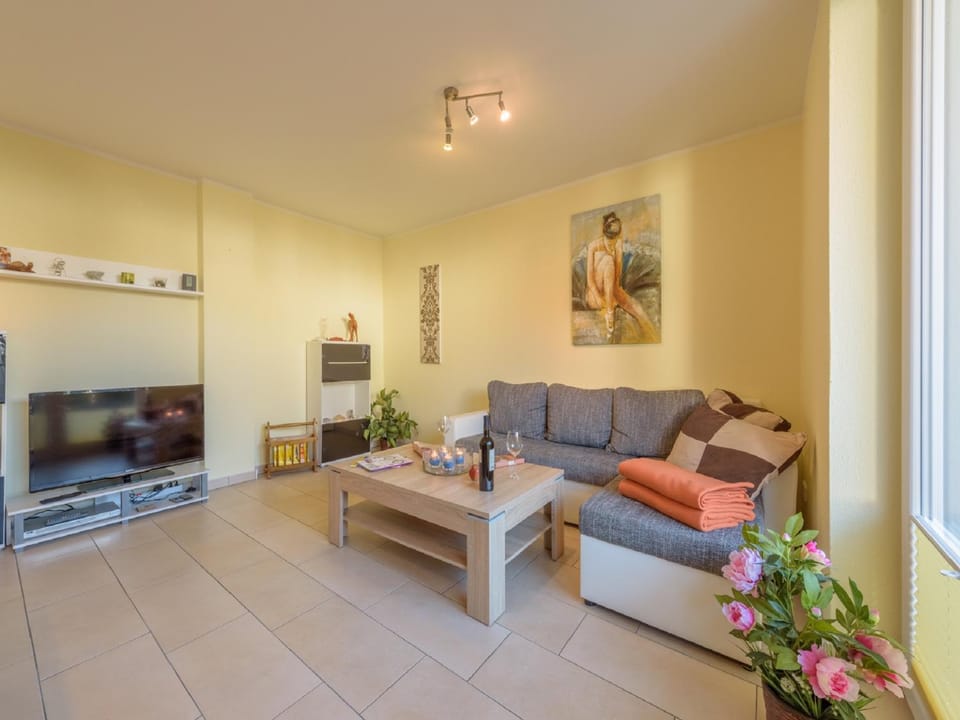 Living room, Photo of the whole room, Decorative detail, Seating area
