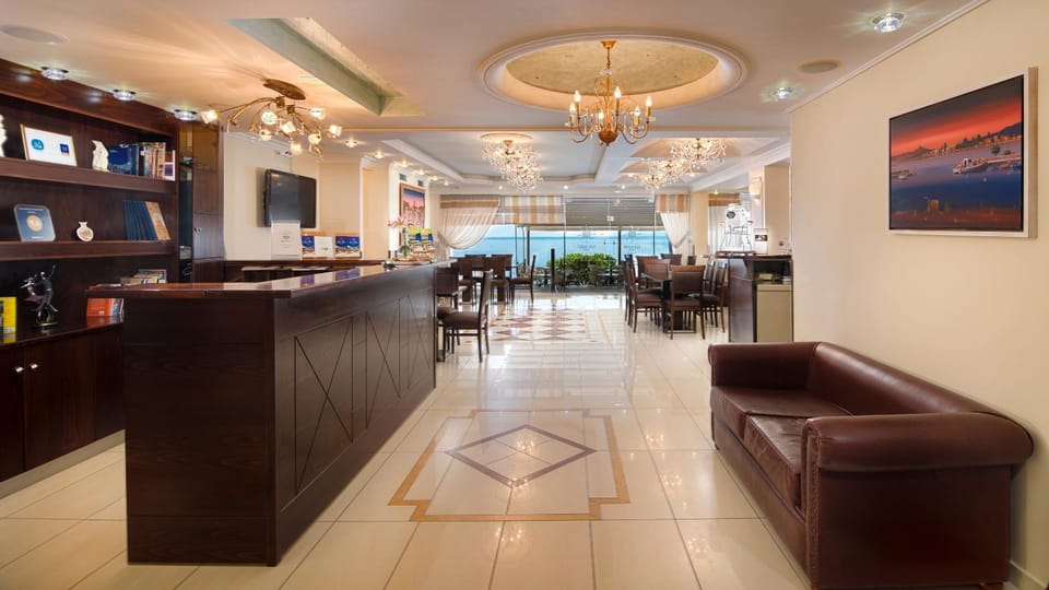 Lobby or reception, Lounge or bar