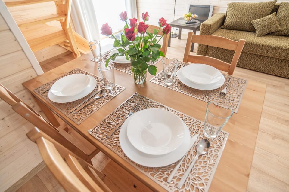 Coffee/tea facilities, Kitchen or kitchenette, Dining area