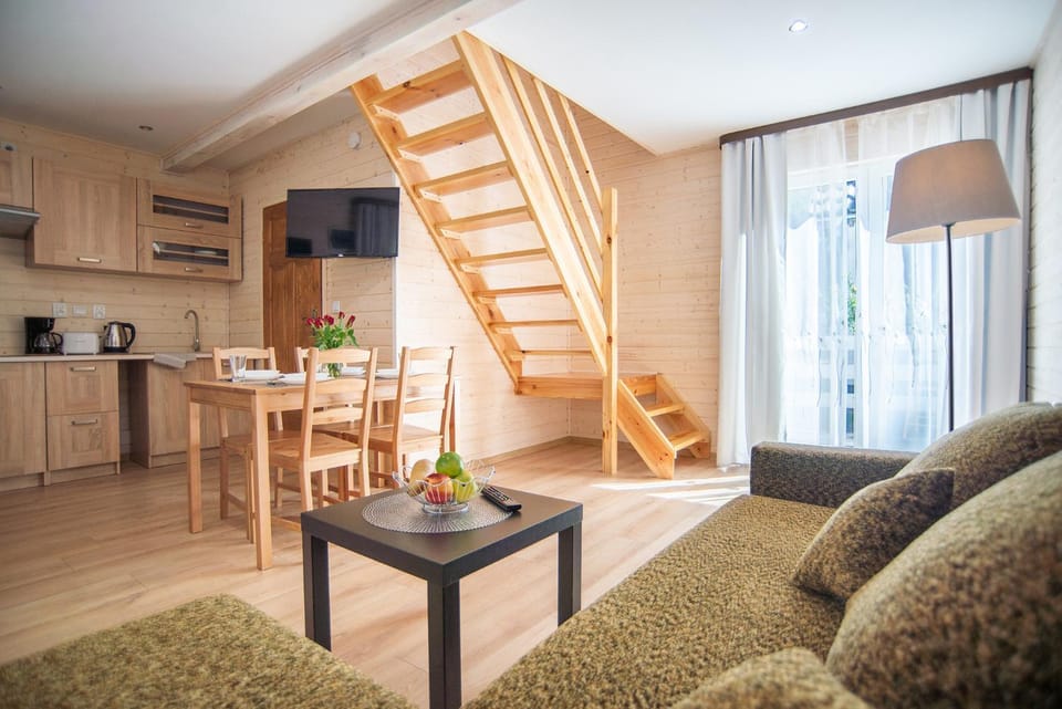 Bathroom, TV and multimedia, Coffee/tea facilities, Kitchen or kitchenette, Living room, Seating area, Dining area