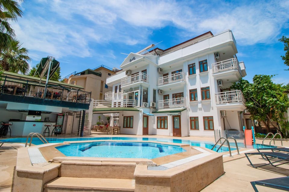 Castello Hotel & Aparts Hotel in Antalya Province
