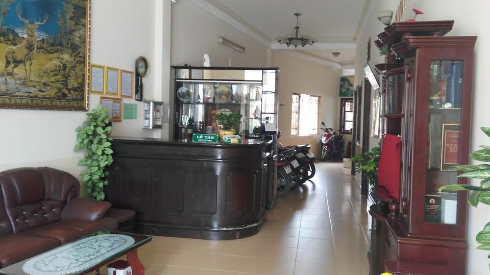 Communal lounge/ TV room, Lobby or reception