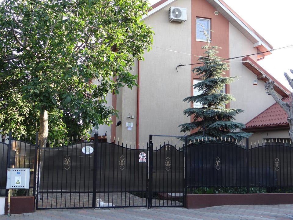 Property building, Street view