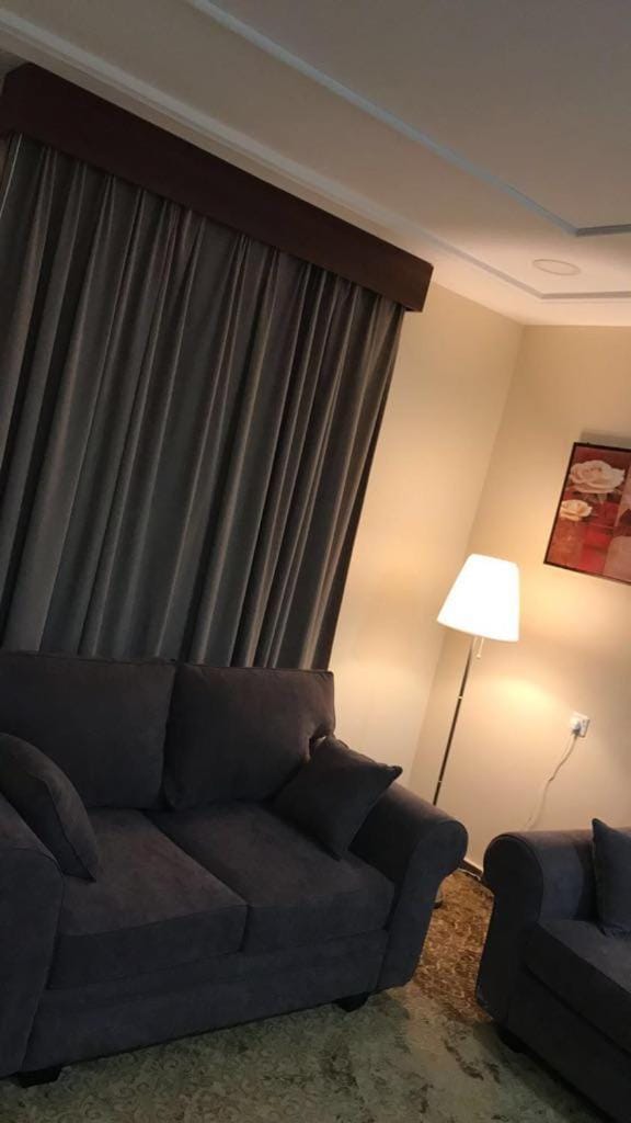 Living room, Photo of the whole room, Decorative detail, Dining area