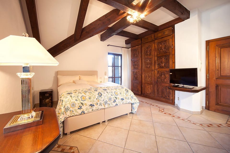 Romantik Villa Bed and Breakfast in Herrsching