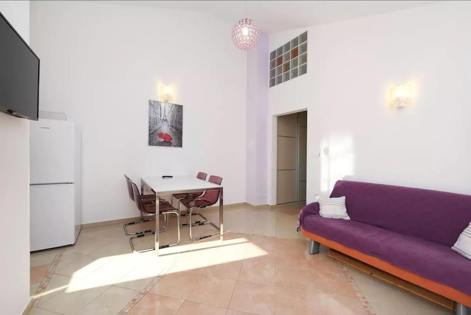 Living room, Dining area, Area and facilities