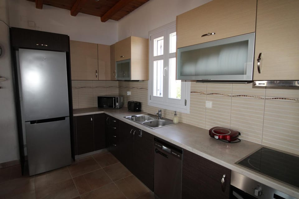 dishwasher, minibar, pet friendly, stove