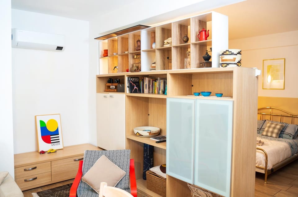 Library, Living room