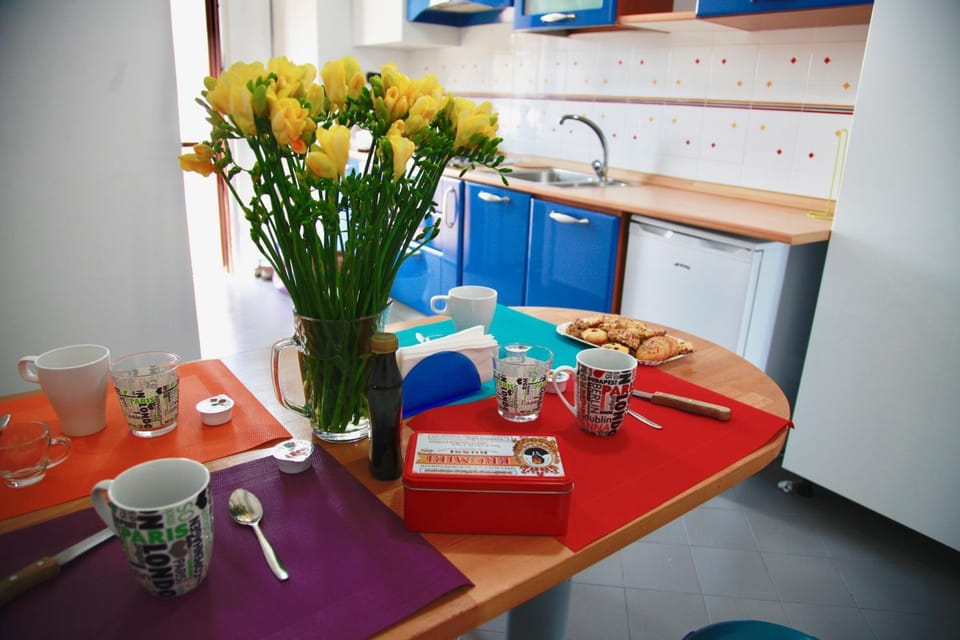 Day, Coffee/tea facilities, Kitchen or kitchenette, Decorative detail, On site