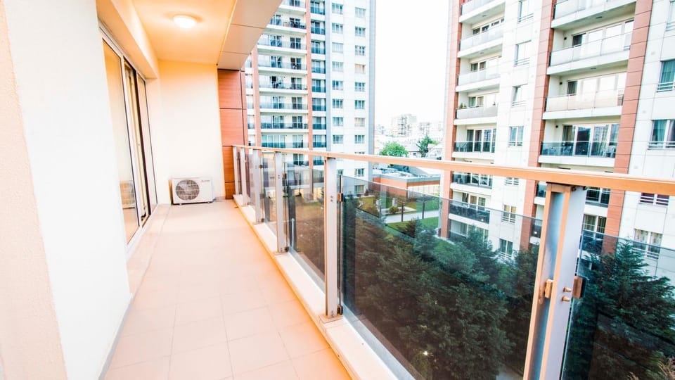 Property building, Bird's eye view, Balcony/Terrace, Garden view