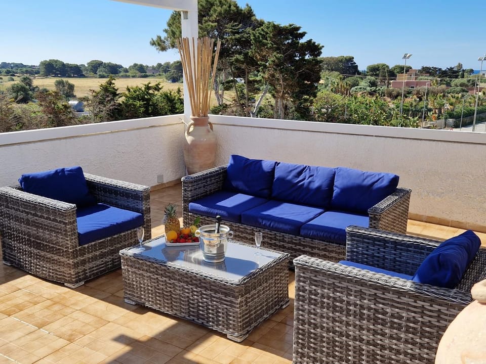 View (from property/room), Balcony/Terrace
