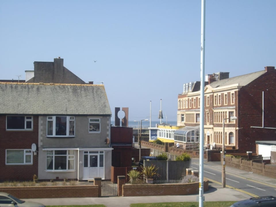 Property building, Area and facilities