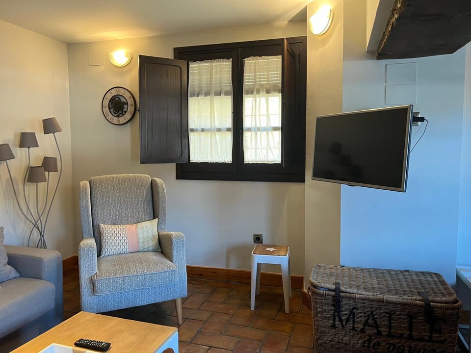 Communal lounge/ TV room, Seating area