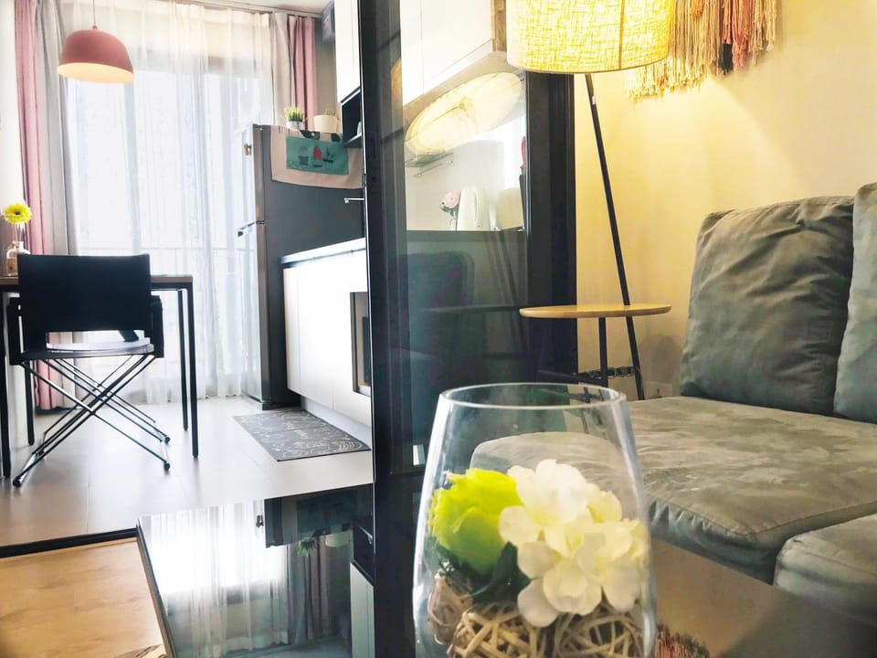 The Base HighFL Seaview Apartment in Pattaya City