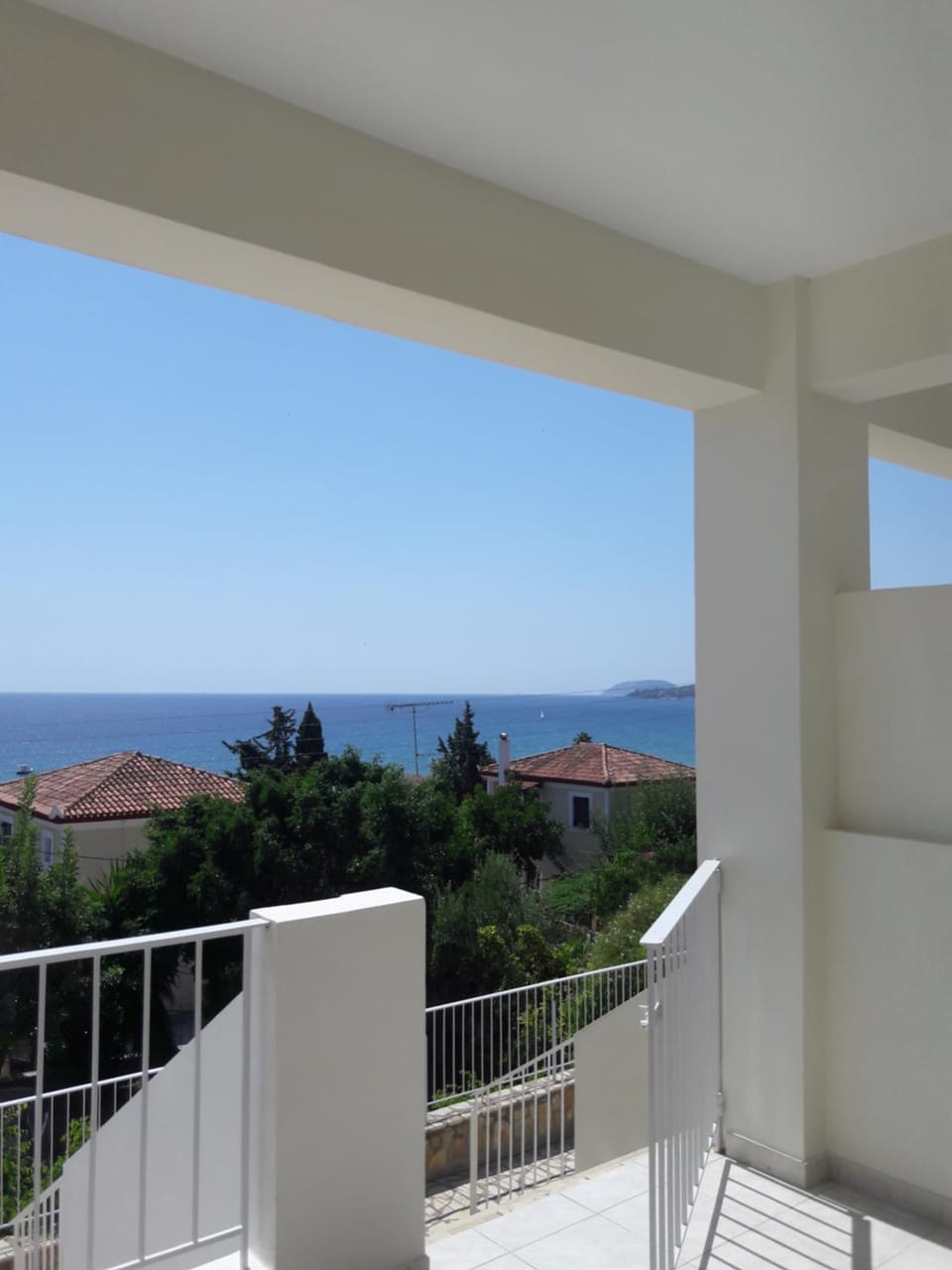 Facade/entrance, Sea view