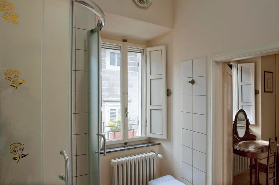 Dolce Rosa ♡ Centro Storico Bed and Breakfast in Umbria