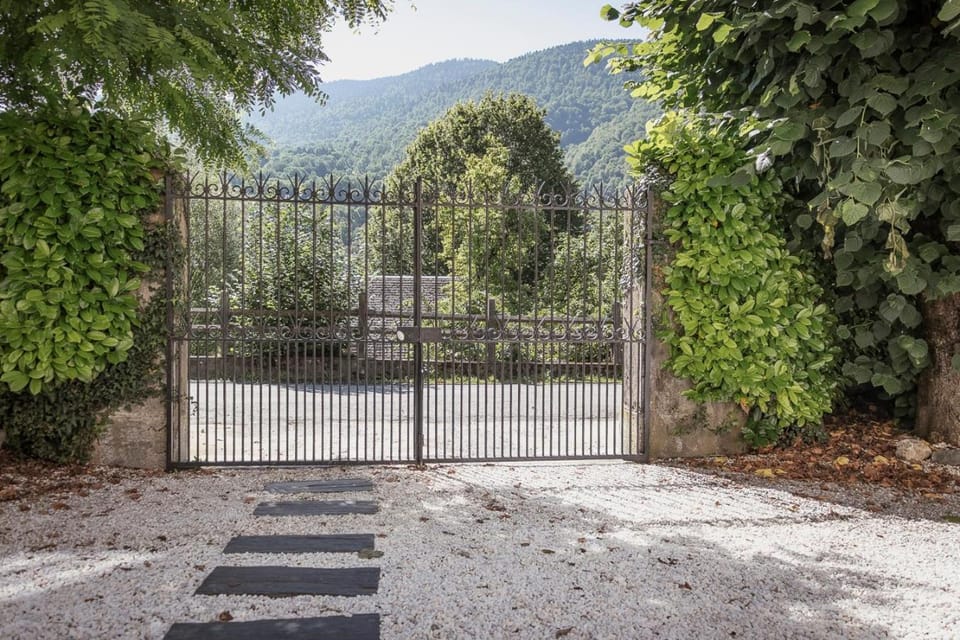Pyrénées Boutx - Grand Gîte de caractère House in Aragon