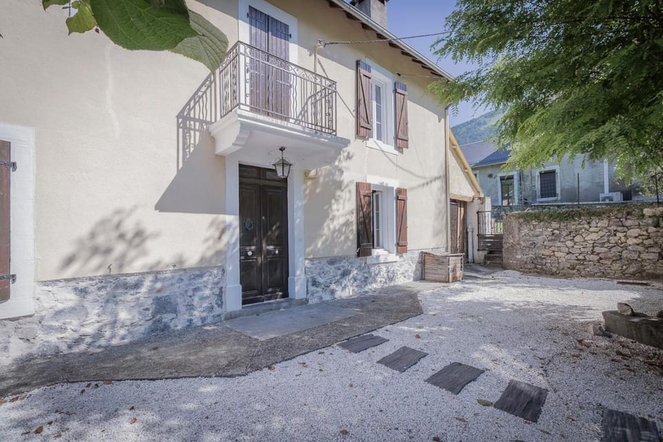 Pyrénées Boutx - Grand Gîte de caractère House in Aragon