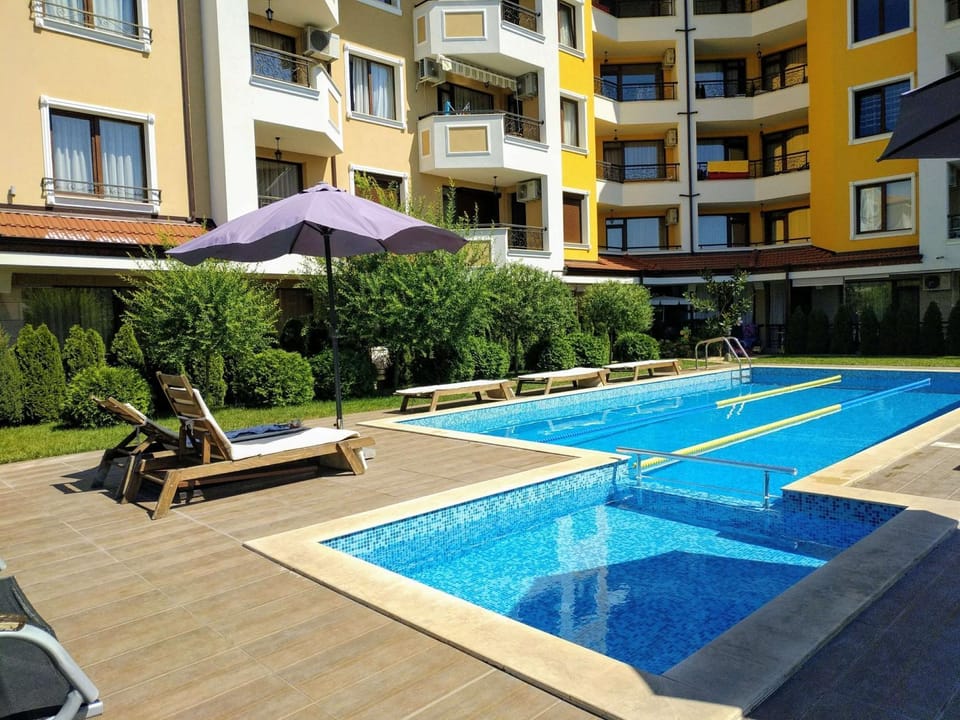 Patio, Swimming pool