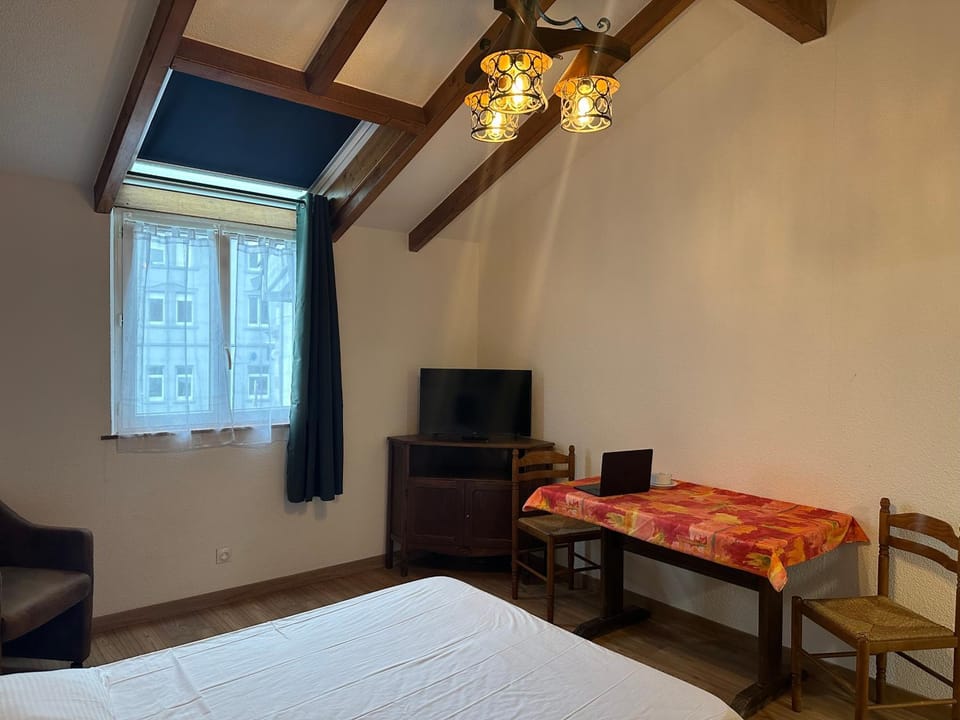 Living room, Bedroom