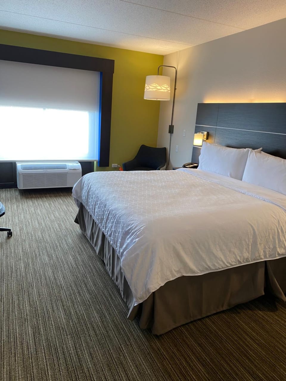Bed, Seating area, Bedroom