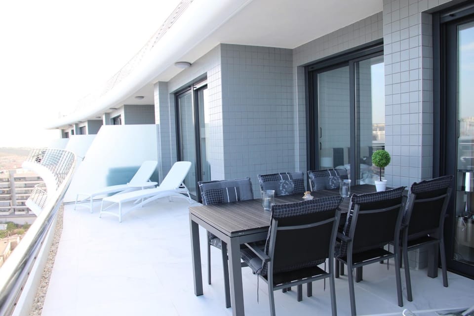 Balcony/Terrace, Dining area