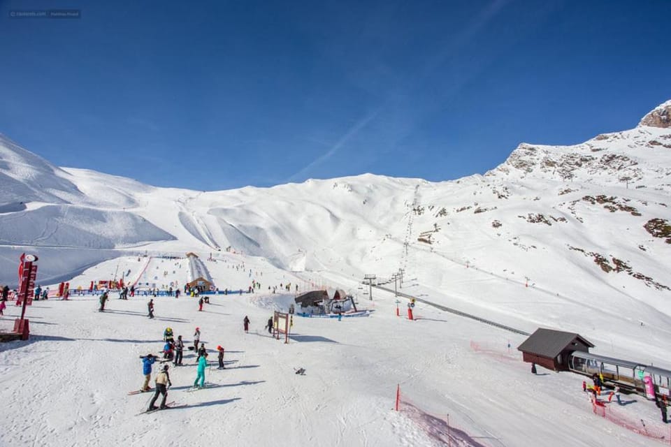 Skiing