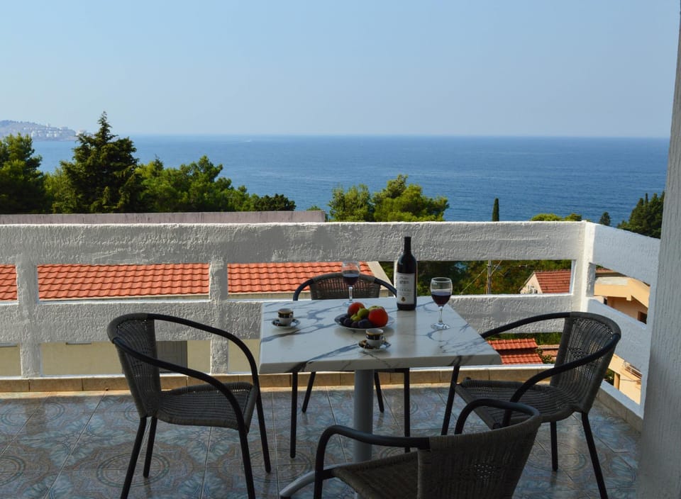 Balcony/Terrace, City view, Sea view